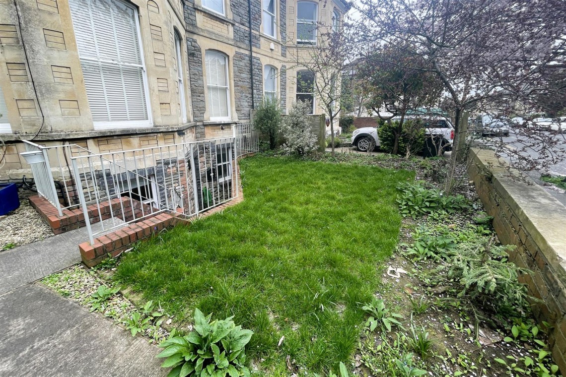 Images for GARDEN FLAT | CASH BUYERS ONLY | REDLAND