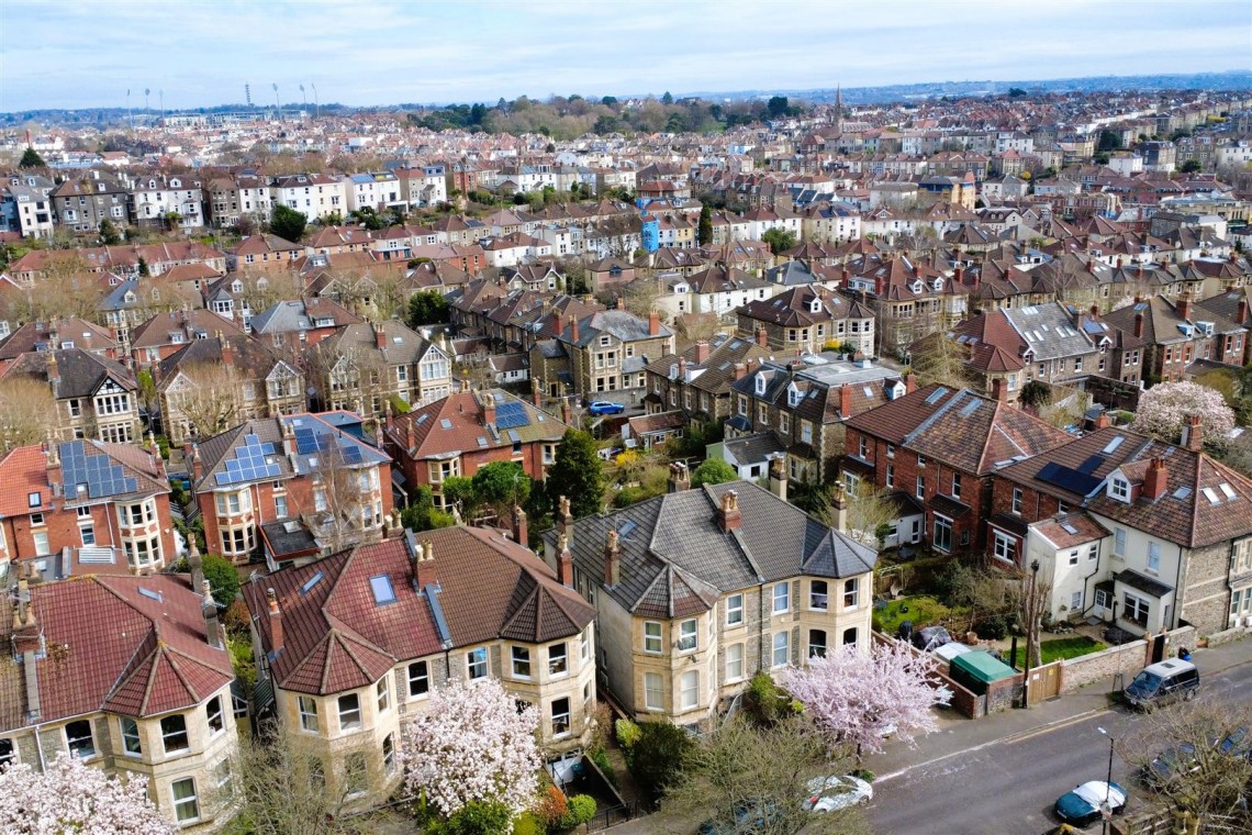 Images for GARDEN FLAT | CASH BUYERS ONLY | REDLAND