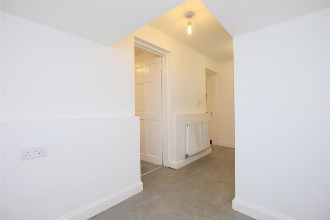 Images for GARDEN FLAT | CASH BUYERS ONLY | REDLAND