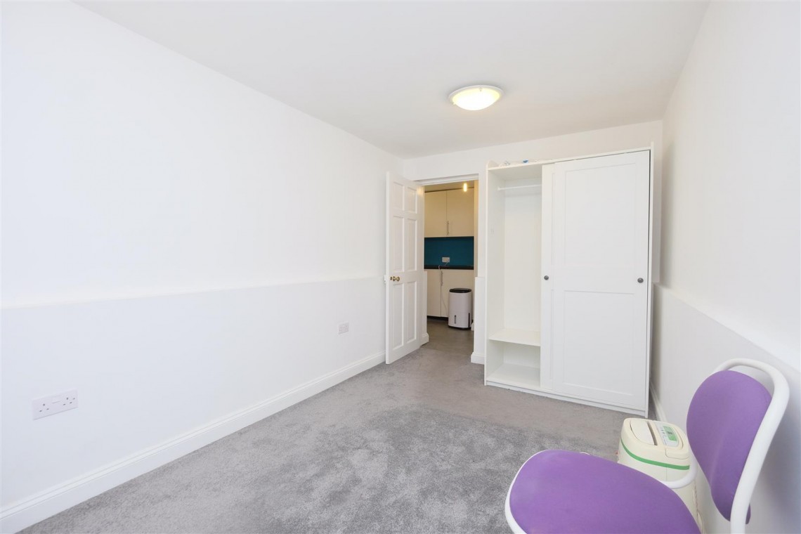 Images for GARDEN FLAT | CASH BUYERS ONLY | REDLAND