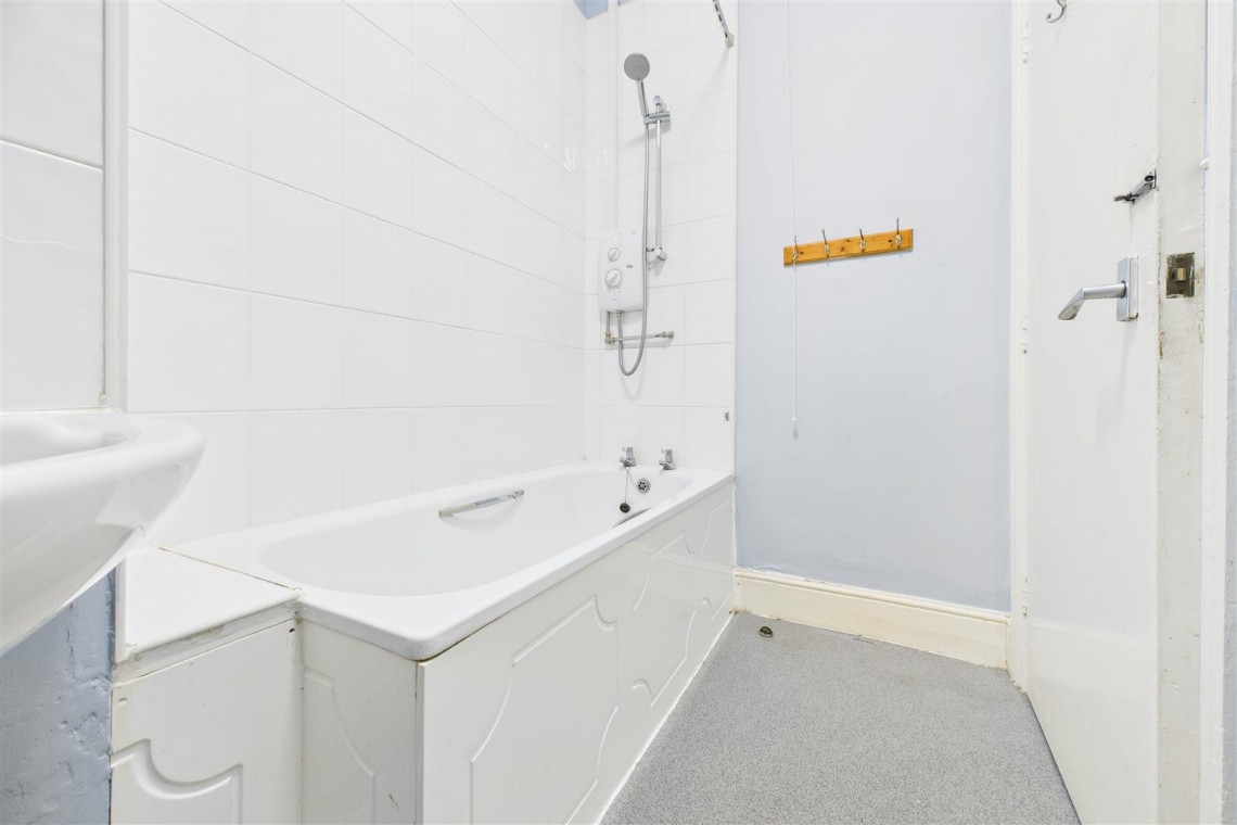 Images for 4 FLATS | FAMILY HOME | COTHAM