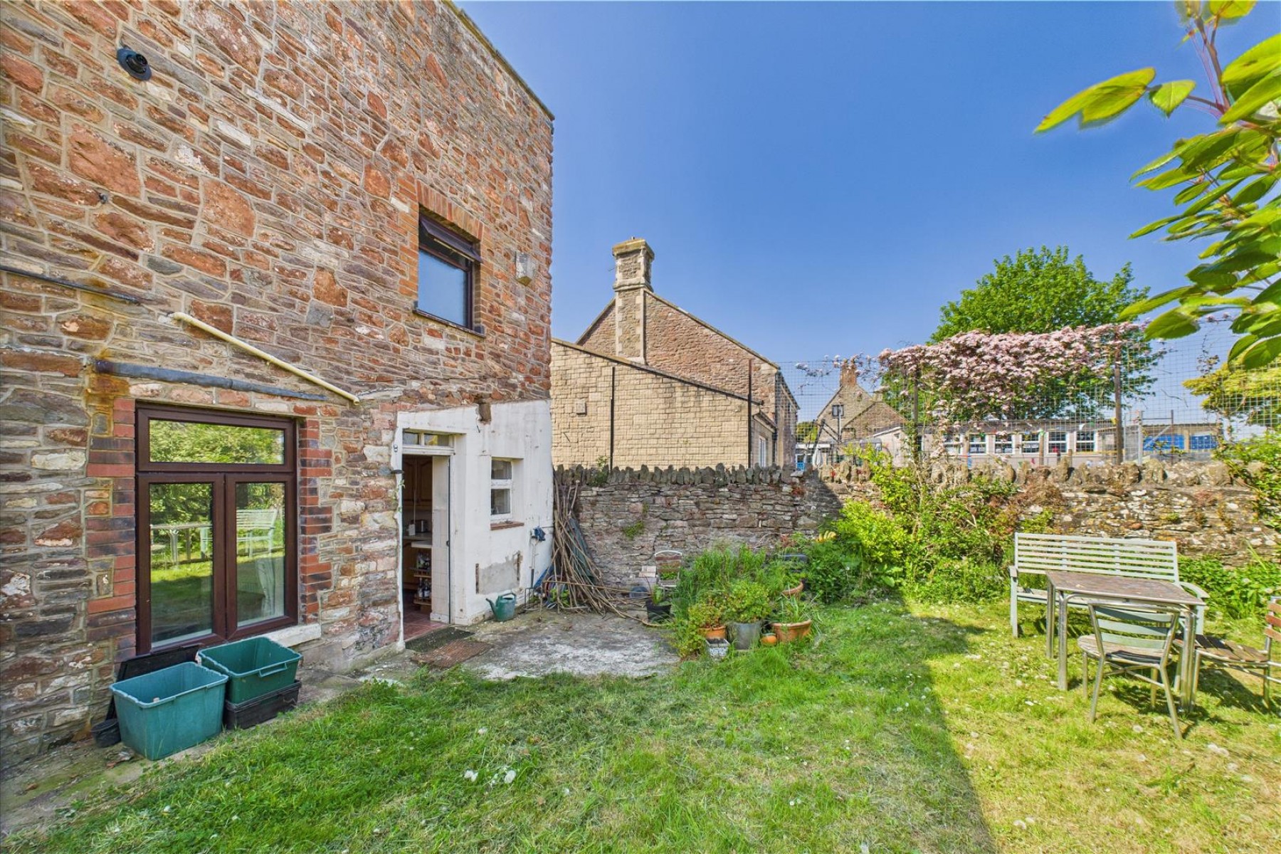 Images for REDUCED | UPDATING | BS39