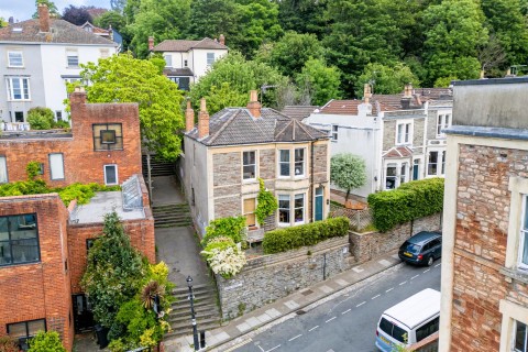 View Full Details for MODERNISATION | CLIFTONWOOD BS8