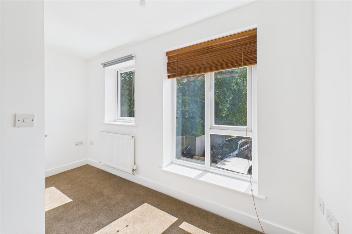 Images for MODERN TOWNHOUSE | BS5