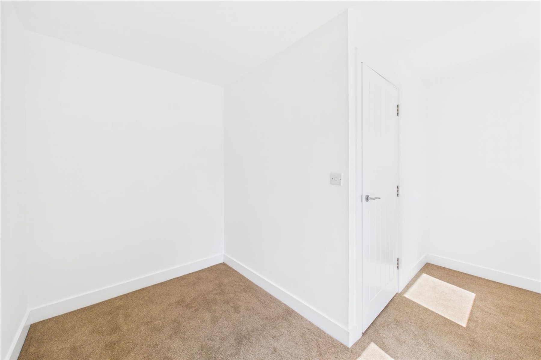 Images for MODERN TOWNHOUSE | BS5