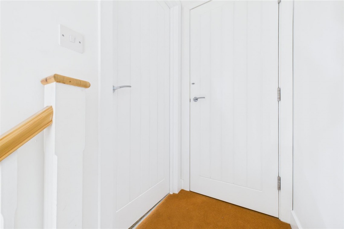 Images for MODERN TOWNHOUSE | BS5