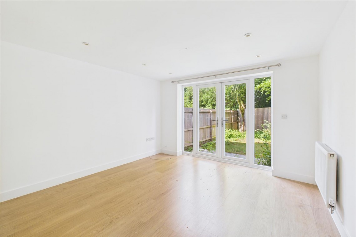 Images for MODERN TOWNHOUSE | BS5