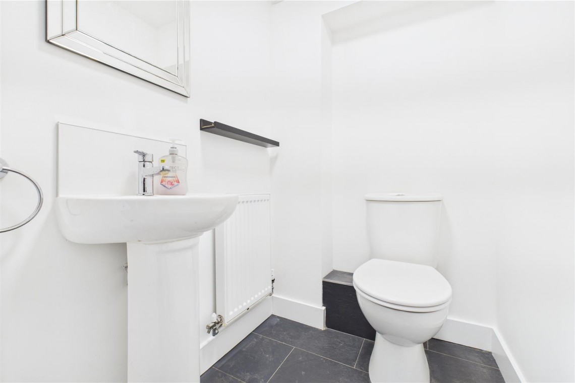Images for MODERN TOWNHOUSE | BS5