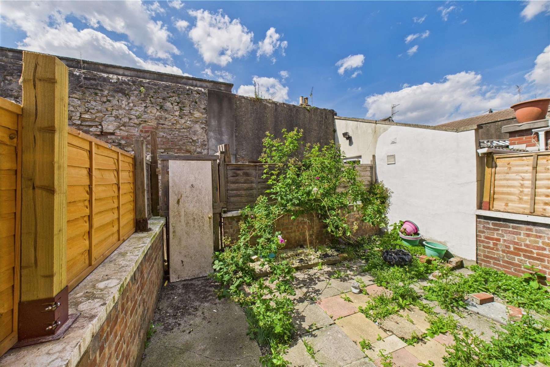 Images for 2 X VACANT FLATS | WSM