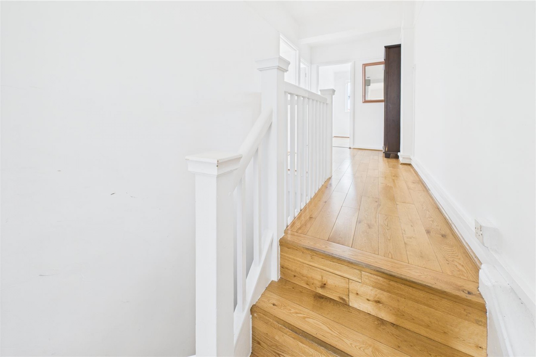 Images for 2 X VACANT FLATS | WSM