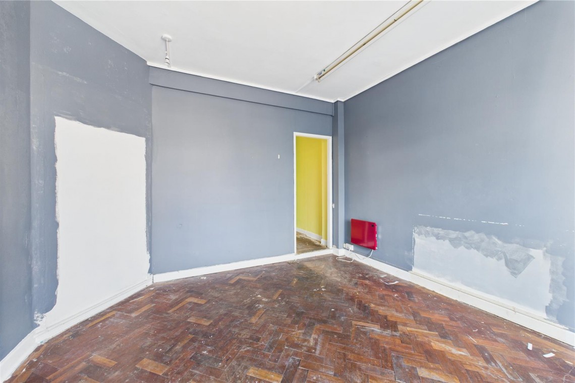 Images for 2 X VACANT FLATS | WSM