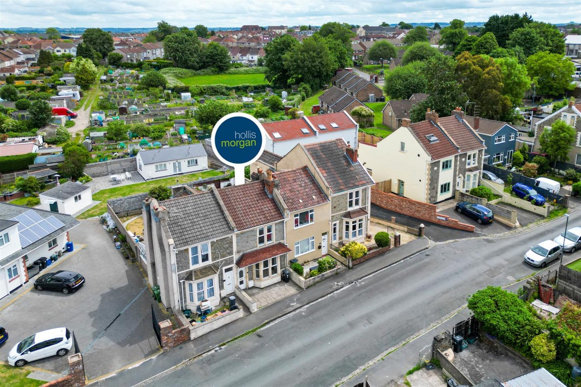 Images for REDUCED | BASIC UPDATING | KINGSWOOD