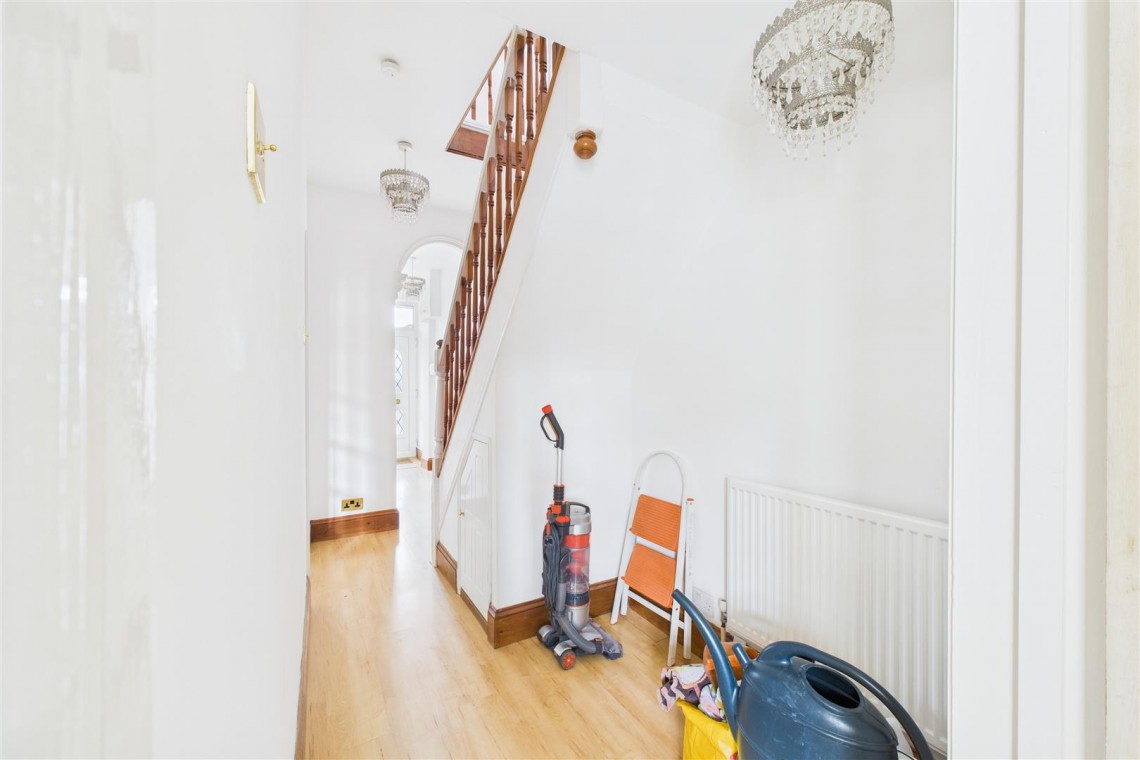 Images for REDUCED | BASIC UPDATING | KINGSWOOD