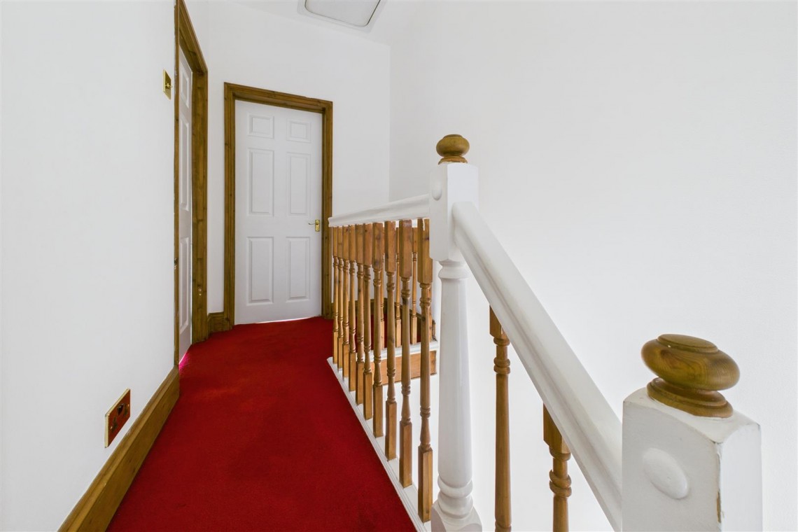 Images for REDUCED | BASIC UPDATING | KINGSWOOD