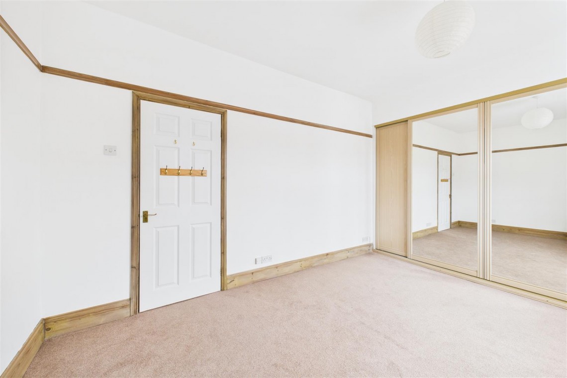 Images for REDUCED | BASIC UPDATING | KINGSWOOD