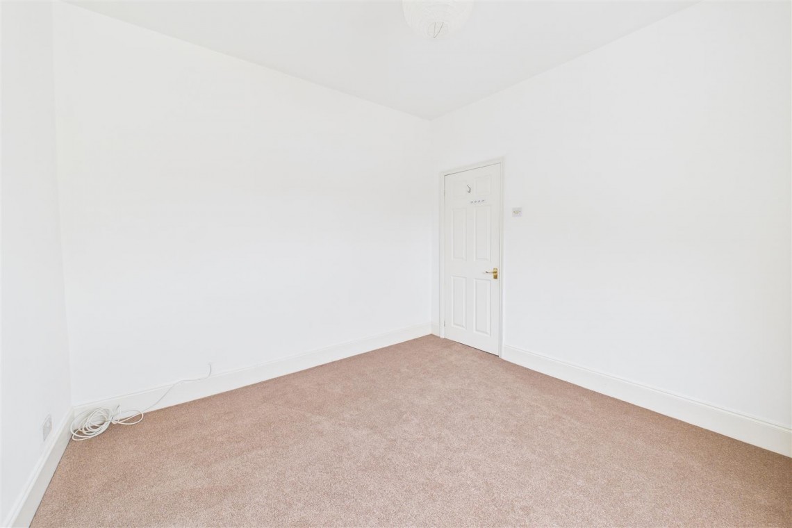 Images for REDUCED | BASIC UPDATING | KINGSWOOD