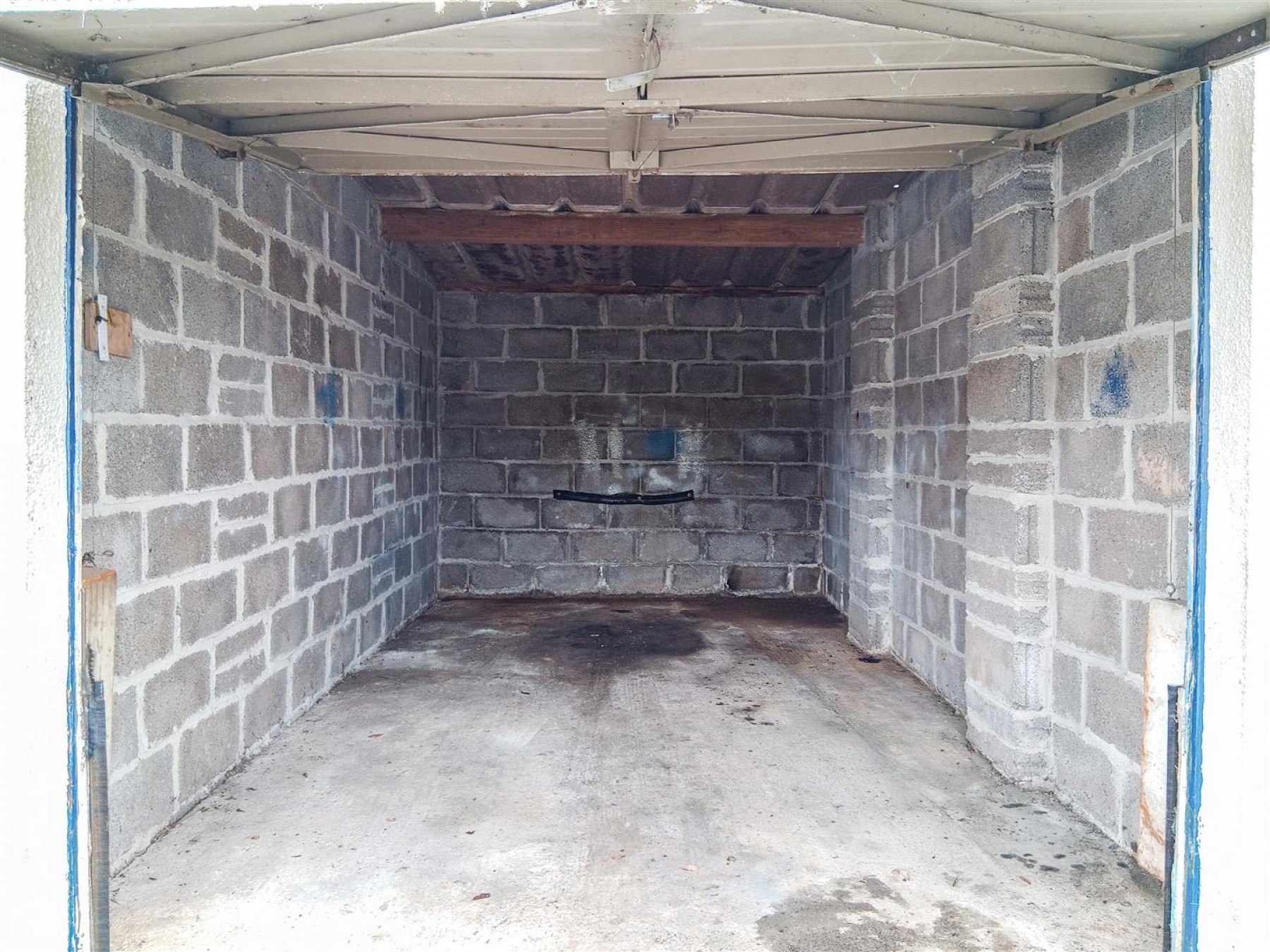Images for 5 X GARAGES | DARTMOUTH