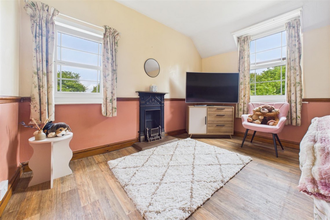 Images for DETACHED | UPDATING | DUNDRY