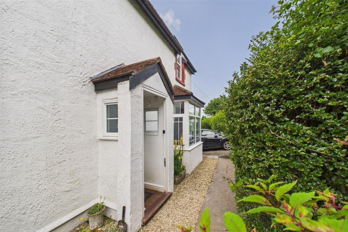 Images for DETACHED | UPDATING | DUNDRY