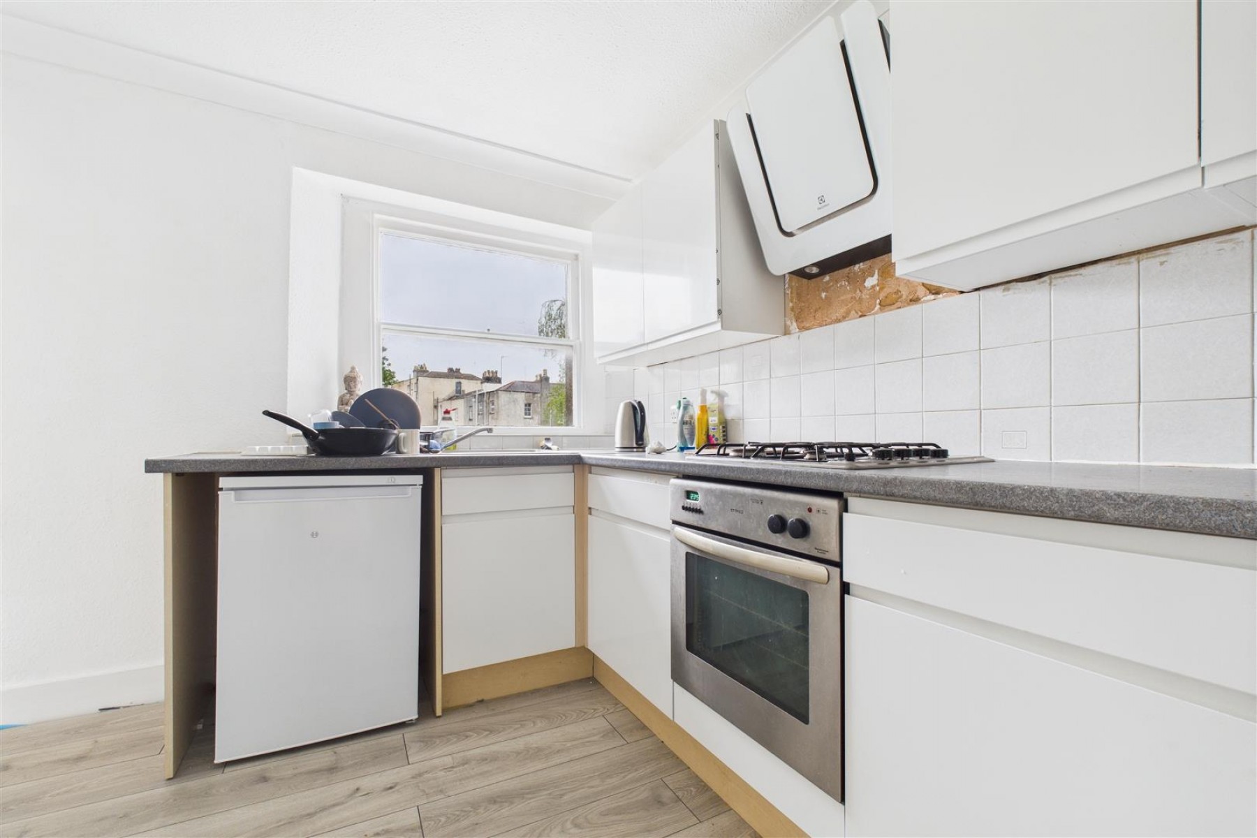 Images for BASIC UPDATING | GARAGE | PARKING | CLIFTON