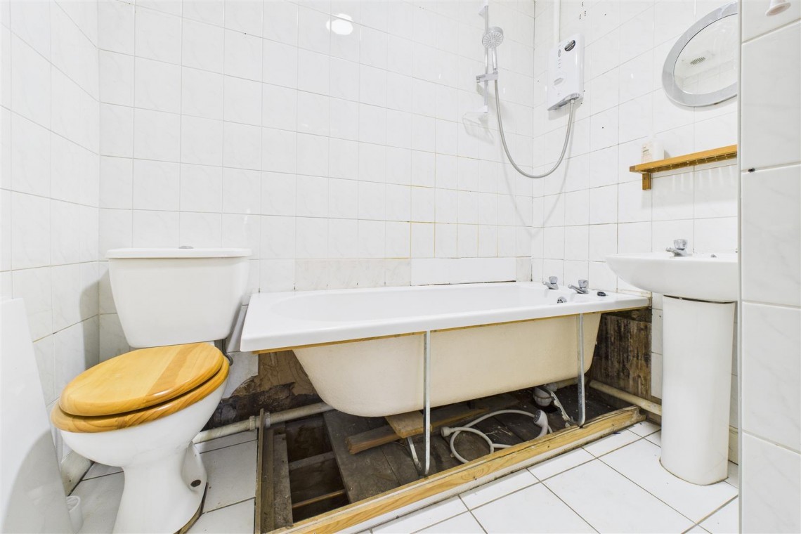 Images for BASIC UPDATING | GARAGE | PARKING | CLIFTON