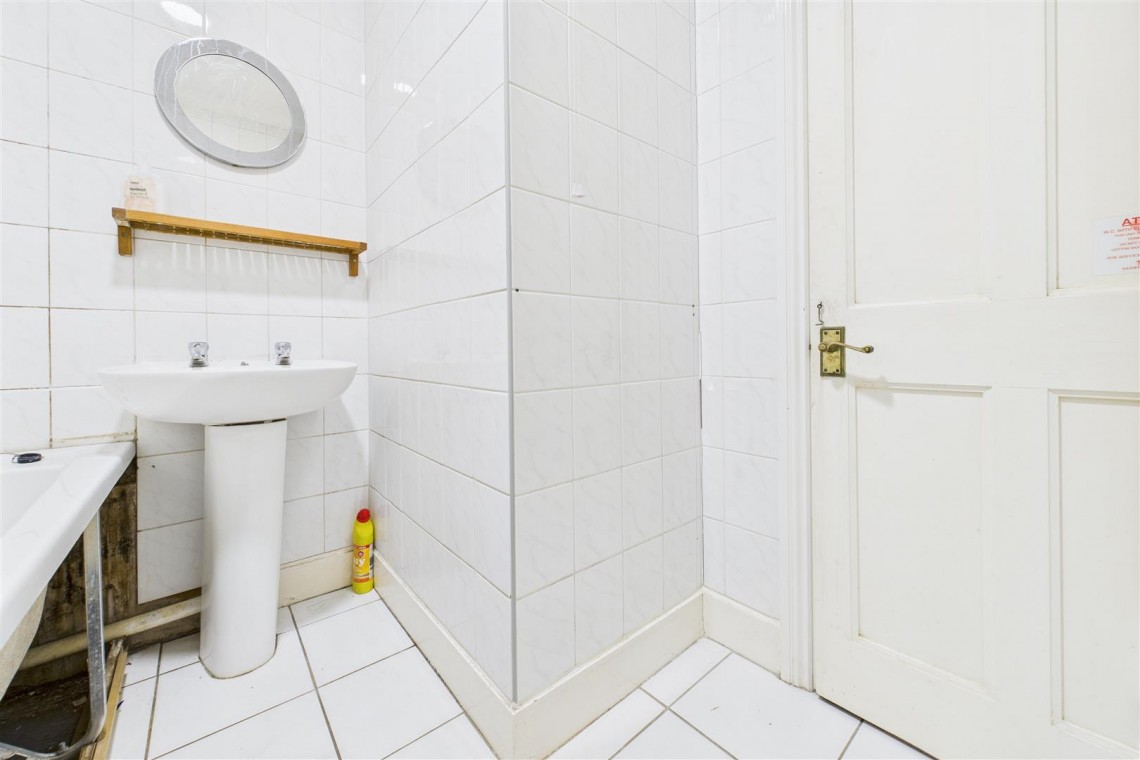 Images for BASIC UPDATING | GARAGE | PARKING | CLIFTON