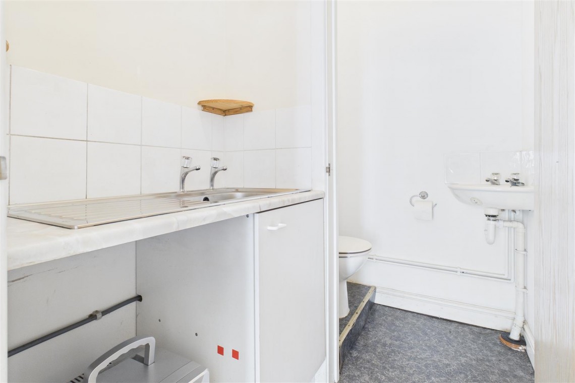 Images for COMMERCIAL | CHURCH RD | BS5