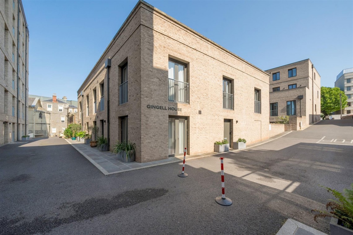 Images for French Yard, Bristol