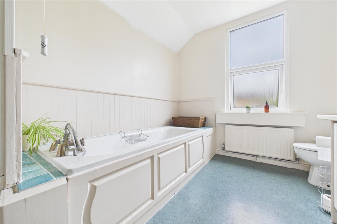 Images for HOUSE + FLAT | REDUCED | BA1