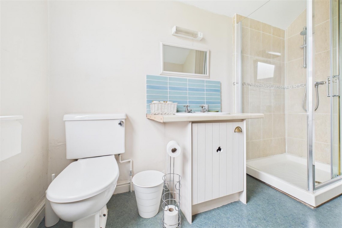 Images for HOUSE + FLAT | REDUCED | BA1
