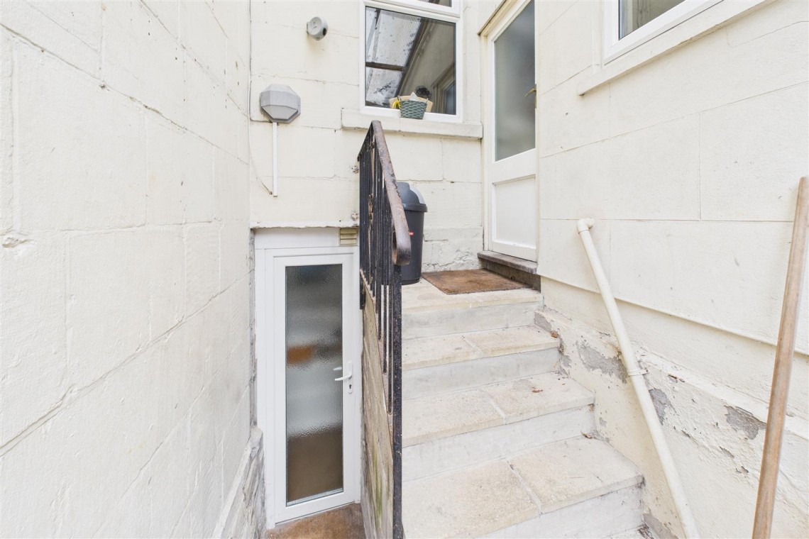 Images for HOUSE + FLAT | REDUCED | BA1