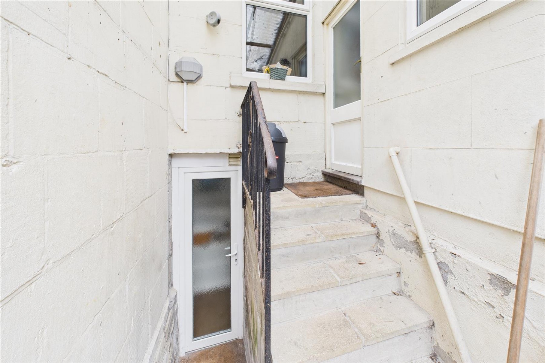 Images for HOUSE + FLAT | REDUCED | BA1