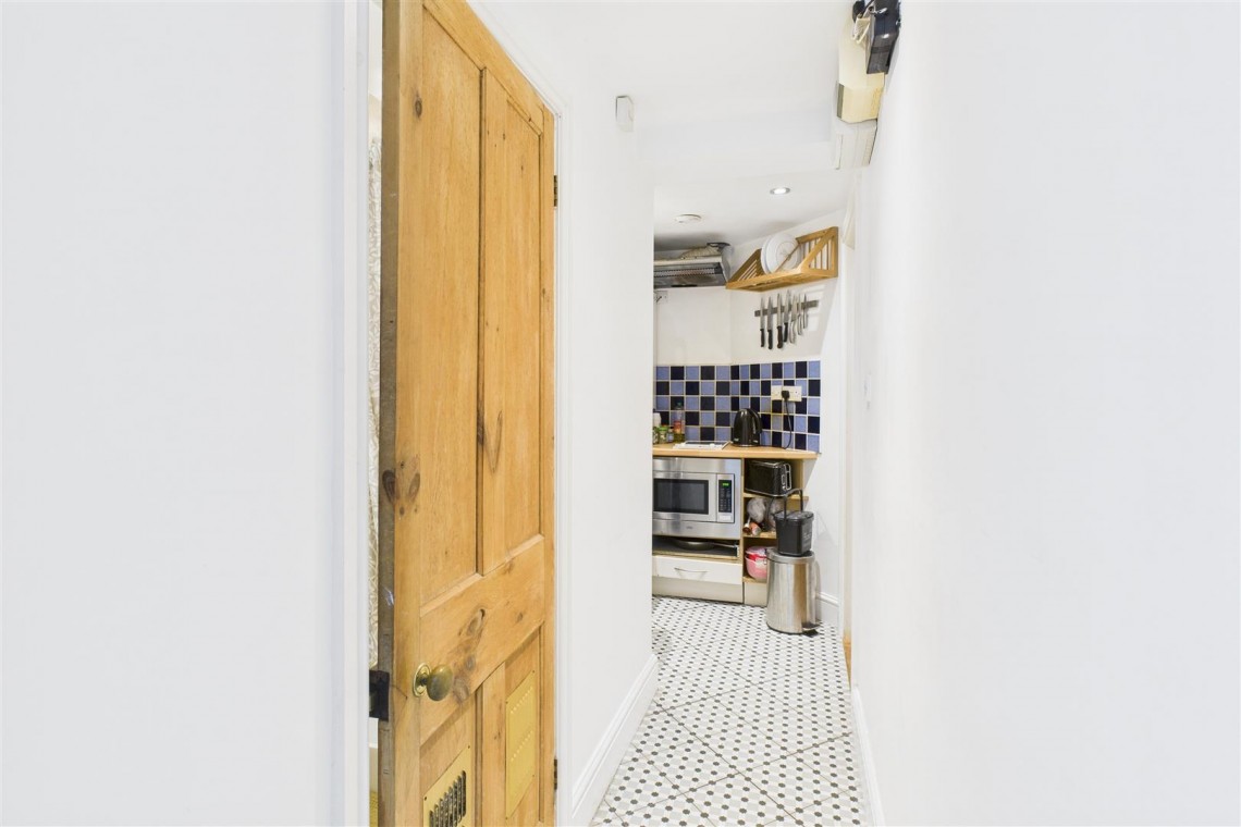 Images for HOUSE + FLAT | REDUCED | BA1