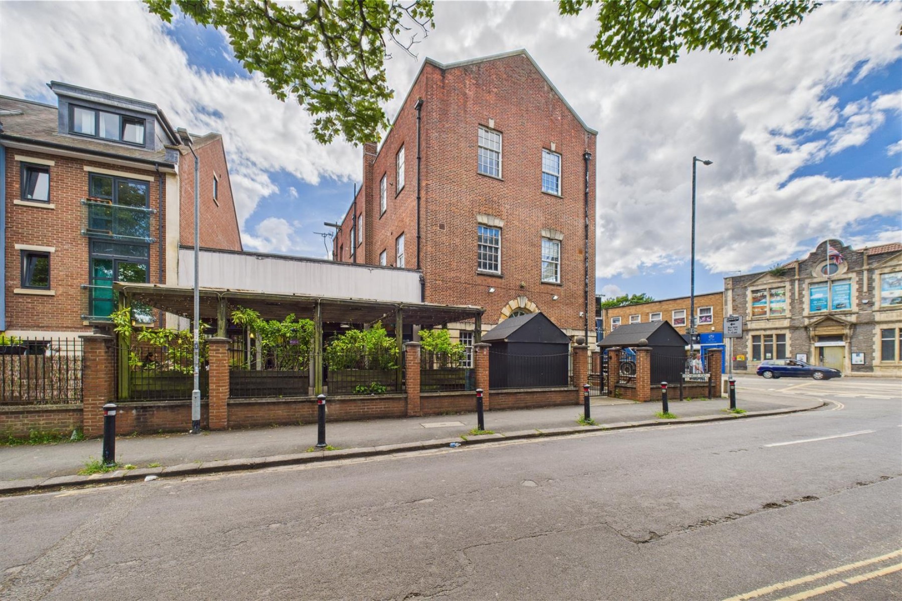 Images for CASH BUYERS ONLY | FISHPONDS