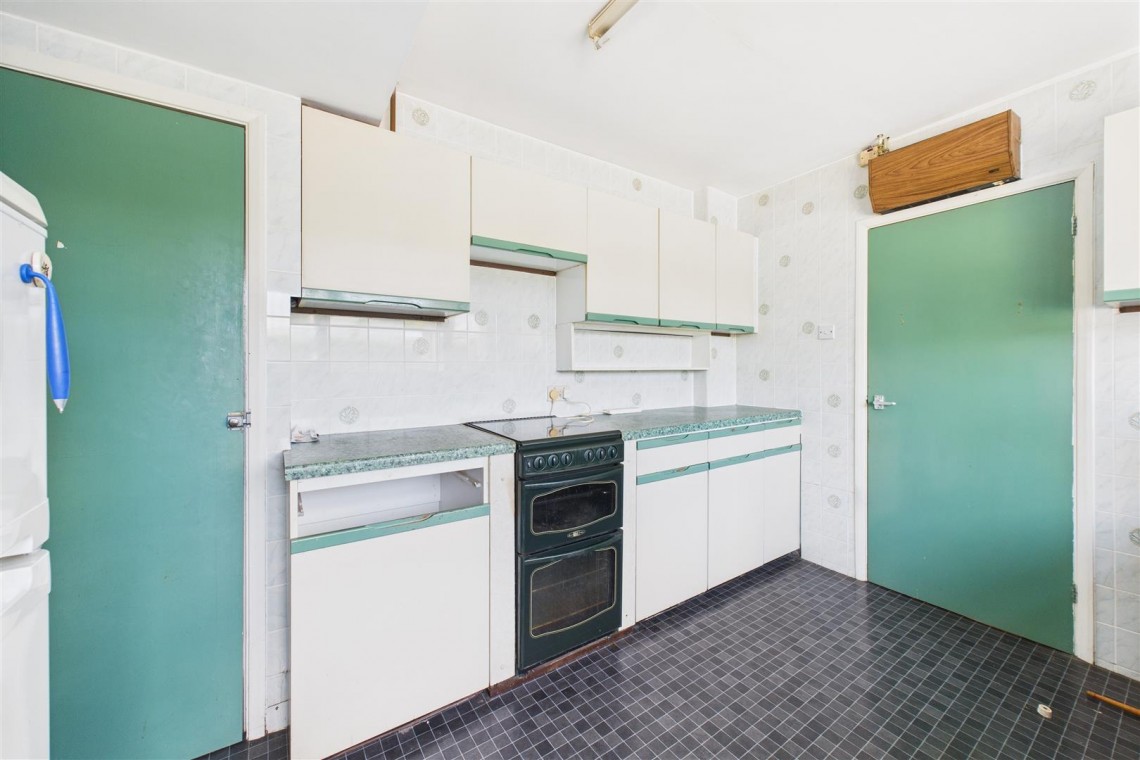 Images for HOUSE FOR UPDATING | NAILSEA