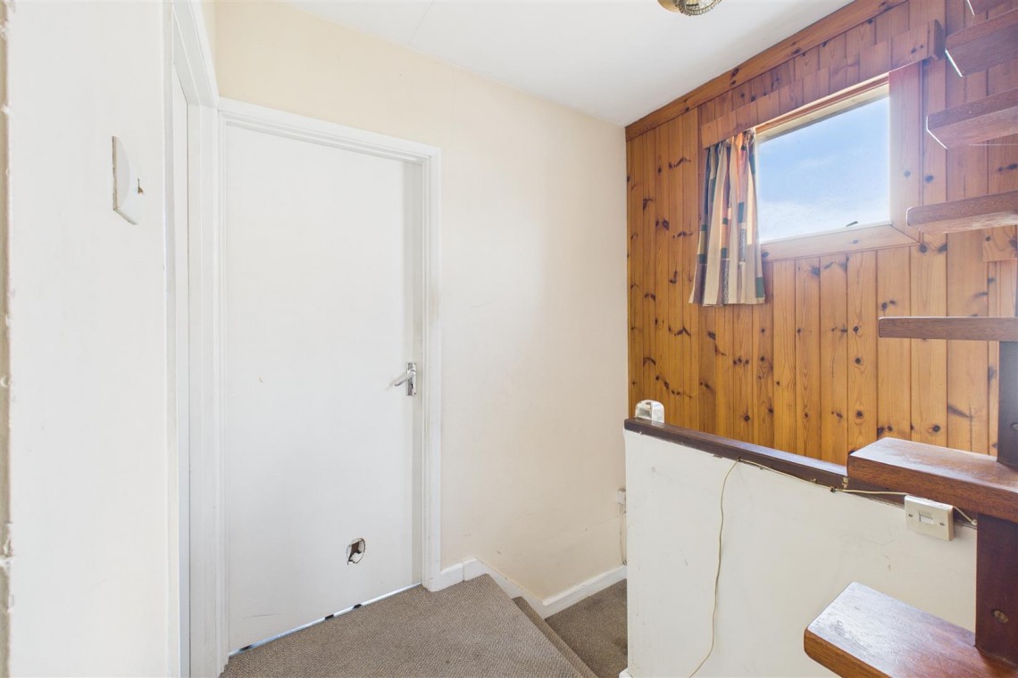 Images for HOUSE FOR UPDATING | NAILSEA