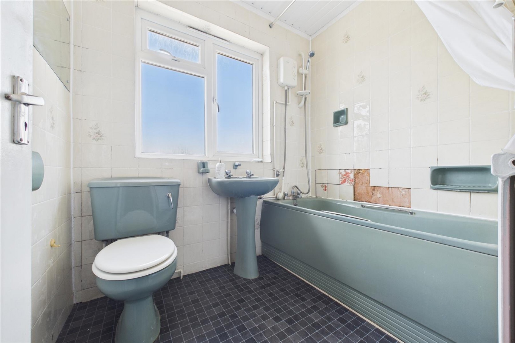 Images for HOUSE FOR UPDATING | NAILSEA