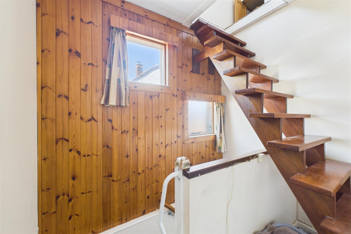 Images for HOUSE FOR UPDATING | NAILSEA