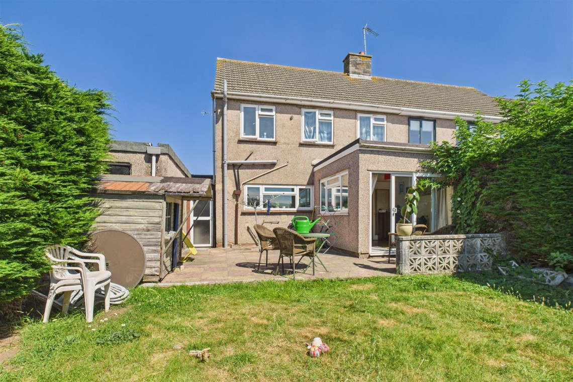 Images for HOUSE FOR UPDATING | NAILSEA