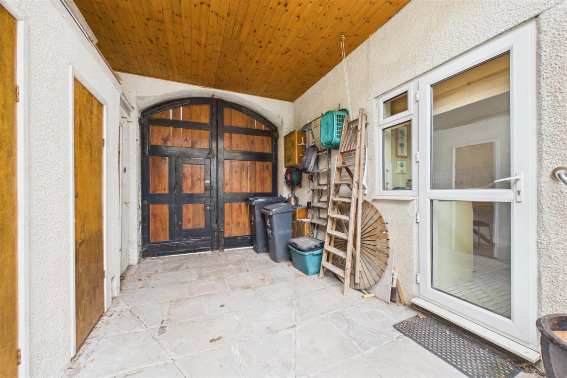 Images for MEWS HOUSE | UPDATING | CLIFTON