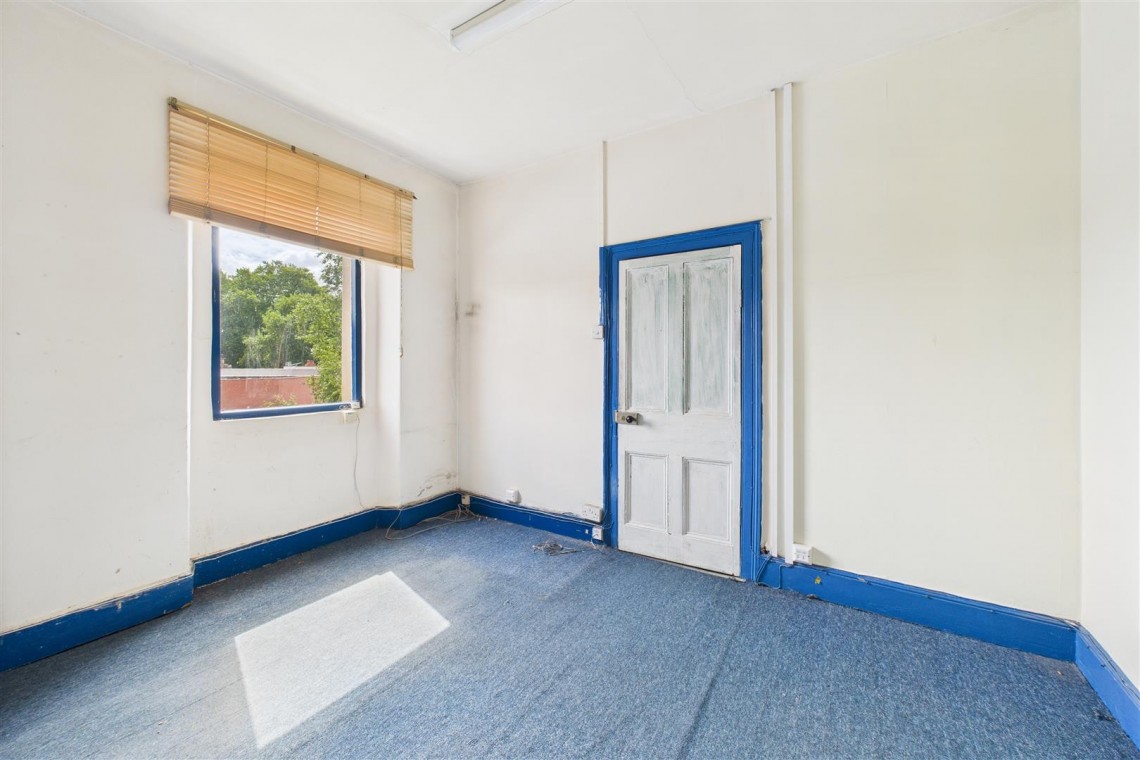 Images for MODERNISATION | LARGE GARDEN | ST PAULS