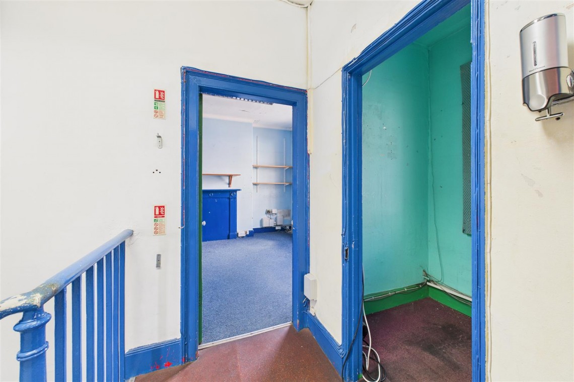 Images for MODERNISATION | LARGE GARDEN | ST PAULS