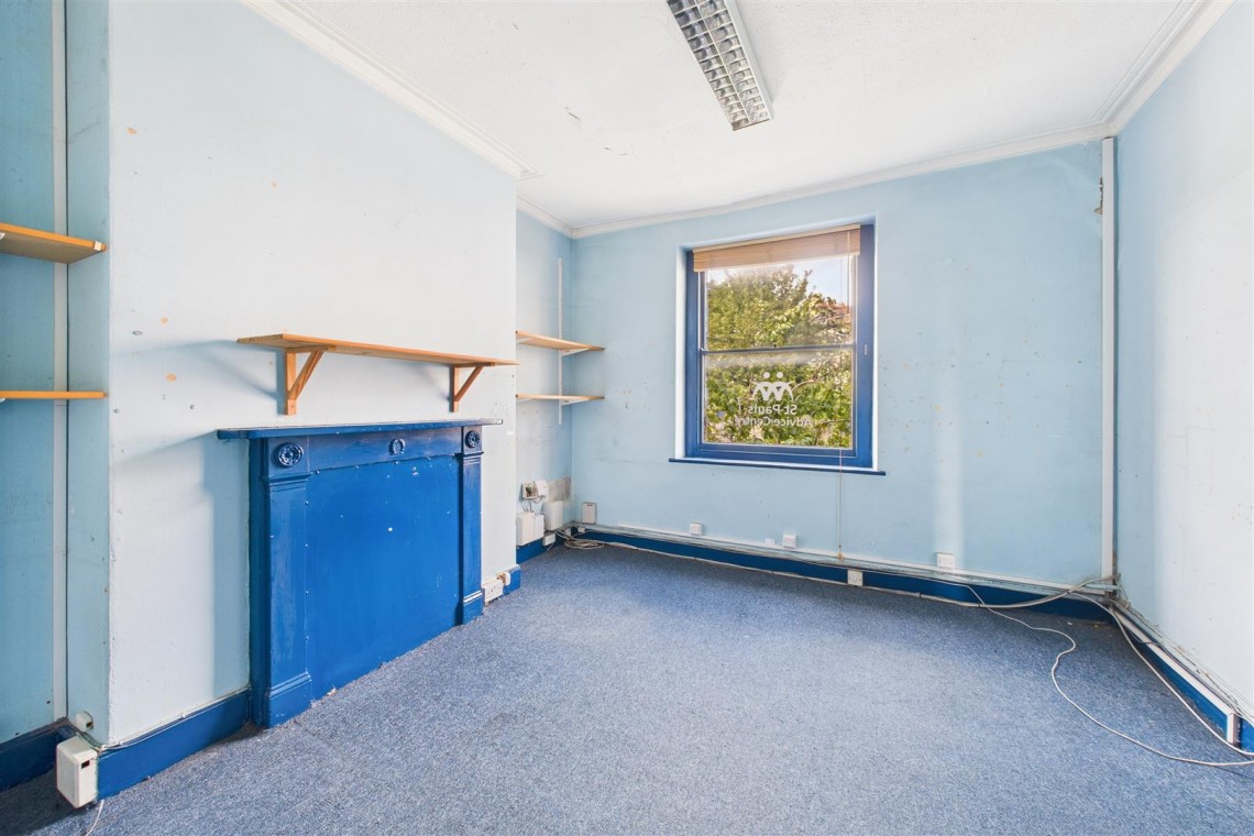 Images for MODERNISATION | LARGE GARDEN | ST PAULS