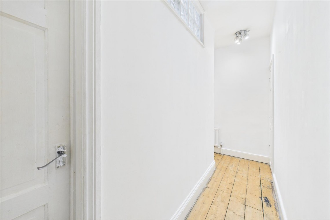 Images for HOUSE | BASIC UPDATING | ST GEORGE