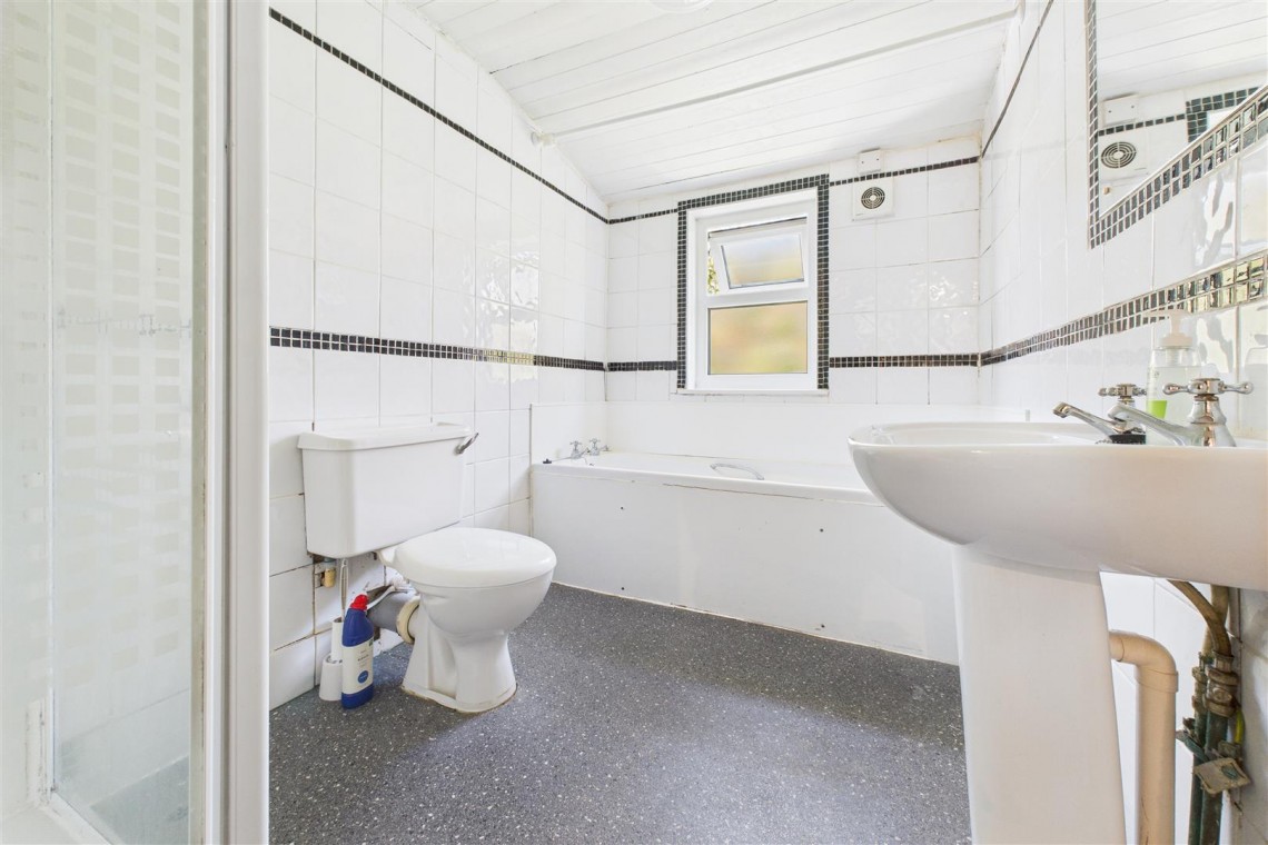 Images for HOUSE | BASIC UPDATING | ST GEORGE