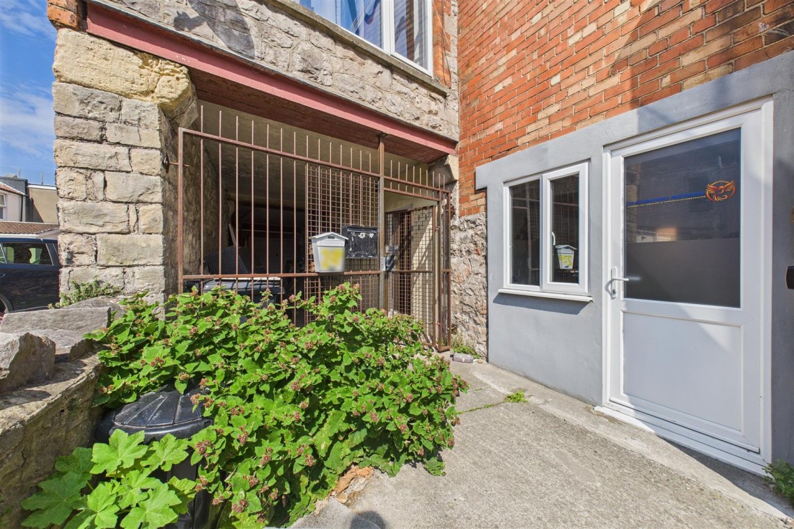 Images for MIXED USE | 2 FLATS | WSM