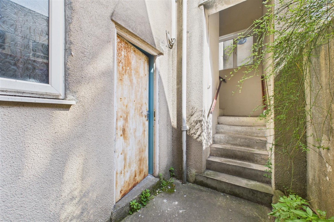 Images for MIXED USE | 2 FLATS | WSM