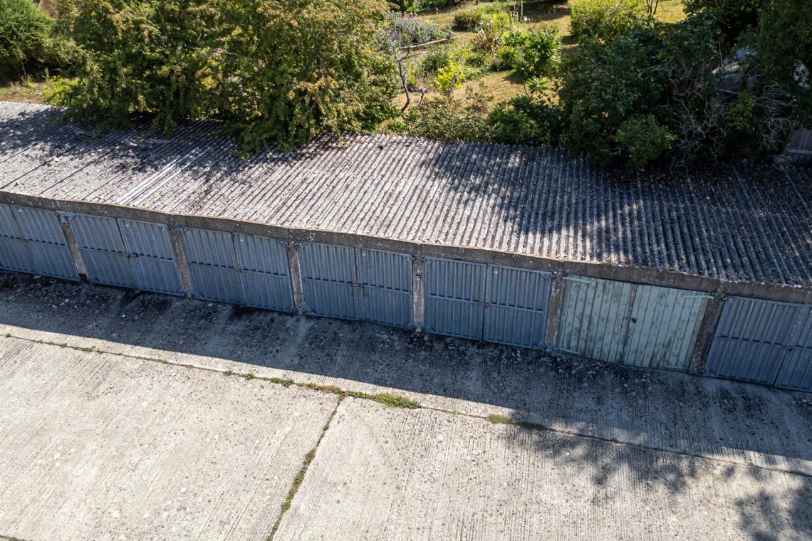 Images for 19 GARAGES | LARGE PLOT | CIRENCESTER