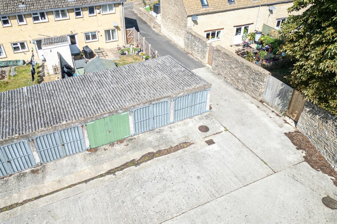 Images for 19 GARAGES | LARGE PLOT | CIRENCESTER