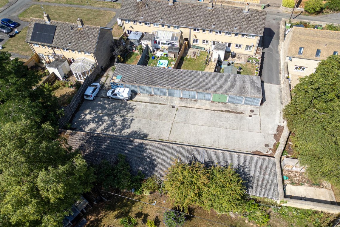 Images for 19 GARAGES | LARGE PLOT | CIRENCESTER